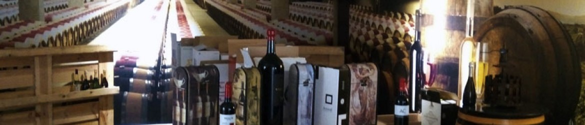 Montaje y rotulación de vinilos diseñados para bodega de vinos.