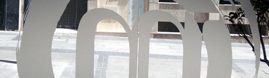 Montaje y rotulación de vinilos diseñados para Lamarca San Francisco.