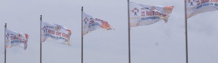 Banderas de la IX Edición de la Ruta del Coral diseñadas para exteriores.