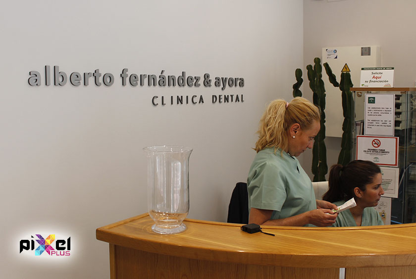 Portfolio de "Clínica dental Alberto Fernández & Ayora"