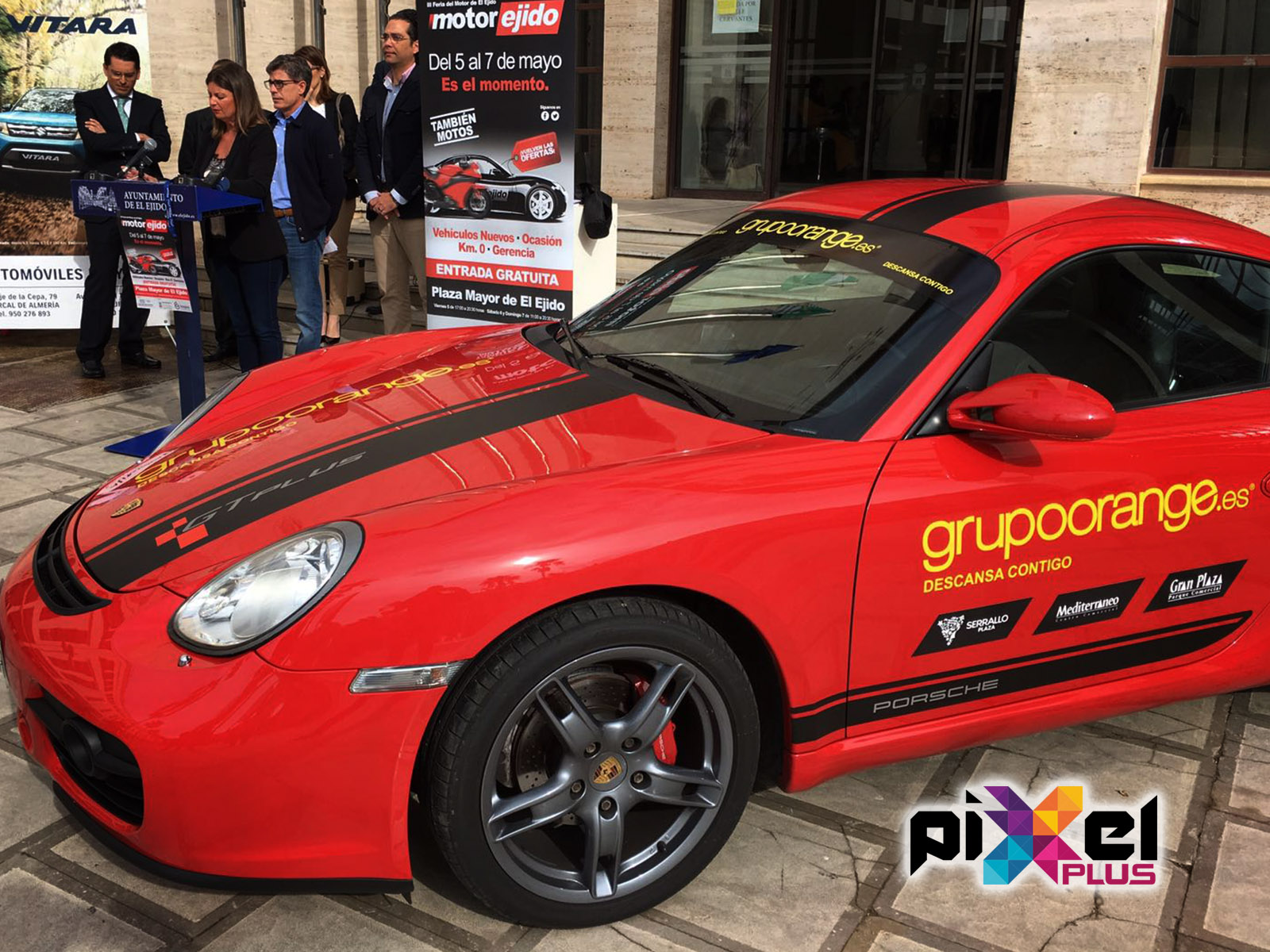 Portfolio de "Porsche GTPlus, Impresión Digital, Montaje y Rotulación por Pixel Plus Estudio Gráfico"